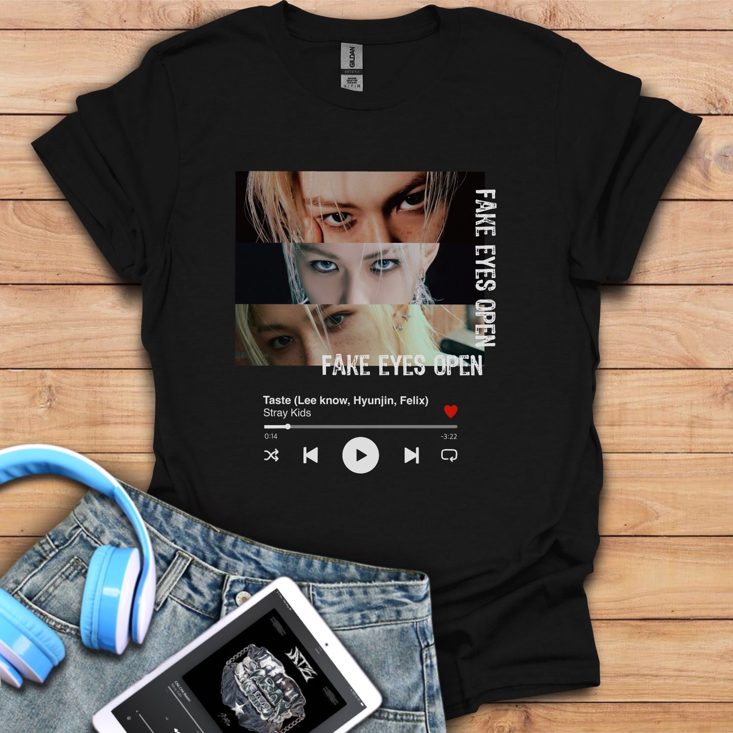 Stray kids: Felix, fake eyes open, Taste lyrics Unisex Crewneck T-Shirt