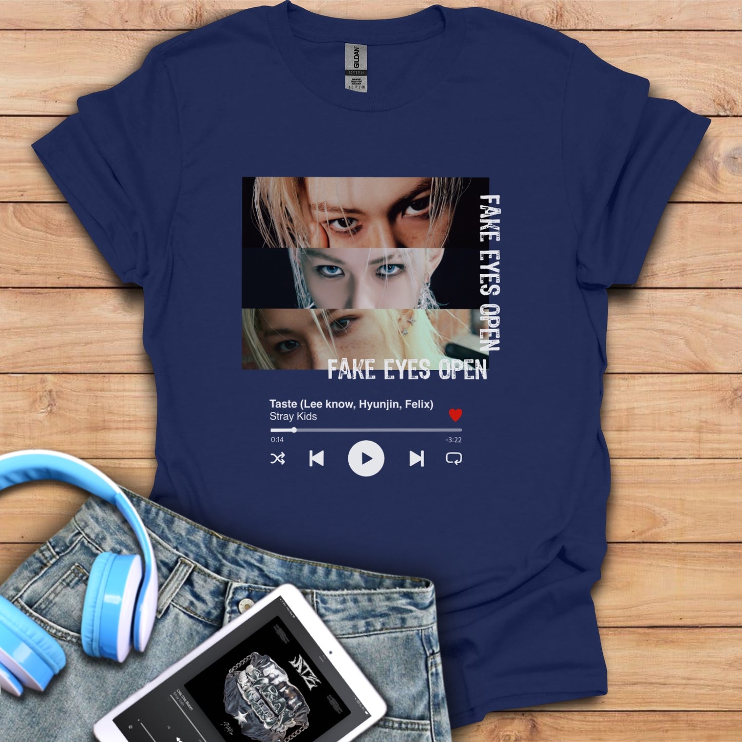 Stray kids: Felix, fake eyes open, Taste lyrics Unisex Crewneck T-Shirt